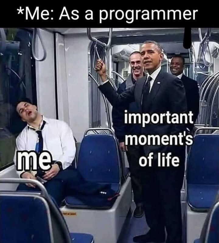 Lúc làm quần quật không ai biết, chợp mắt 1 phút thì sếp tổng đi qua🙂