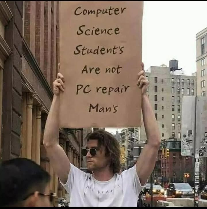 Các anh chị trong gia đình đừng thấy em học Bách Khoa là kêu em sửa máy tính nhé, xúc phạm ngành dev quá đi🙂‍↔️